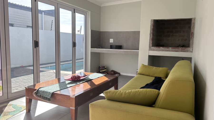 To Let 3 Bedroom Property for Rent in Sandown Western Cape